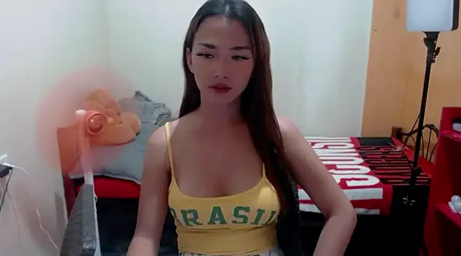 Snapshot of Ladygel20 chatting on February 22, 2025, 7:45 am Ladygel20 online show from February 22, 2025, 7:45 am