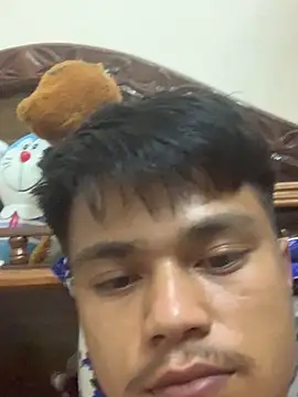 Hullax online show from November 8, 2025, 4:51 pm