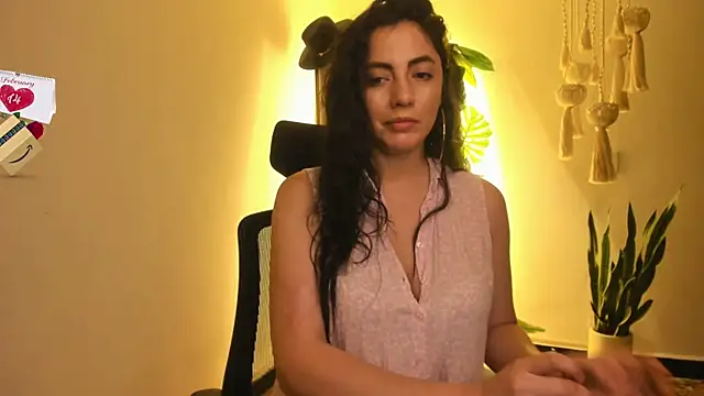 Snapshot of Mala_Bad chatting on February 13, 2025, 12:43 pm Mala Bad online show from February 13, 2025, 12:43 pm