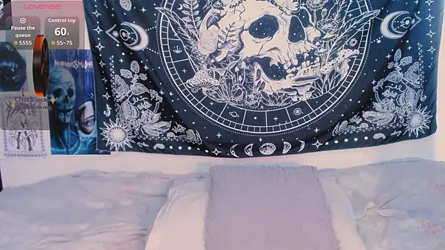 Lexxxxx  online show from October 14, 2025, 8:20 pm