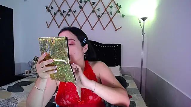 Snapshot of naughty_girl_4u chatting on November 5, 2025, 7:36 pm naughty girl 4u online show from November 5, 2025, 7:36 pm