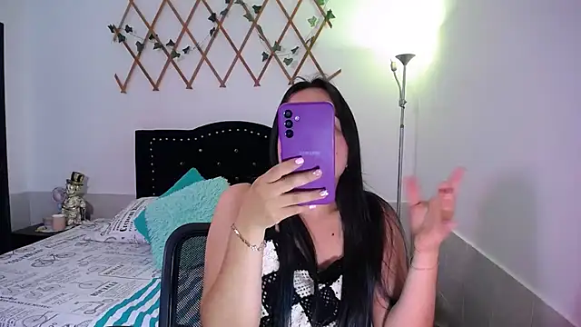 Snapshot of naughty_girl_4u chatting on November 7, 2025, 12:16 pm naughty girl 4u online show from November 7, 2025, 12:16 pm