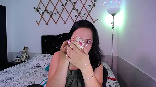 Snapshot of naughty_girl_4u chatting on November 10, 2025, 8:08 pm naughty girl 4u online show from November 10, 2025, 8:08 pm