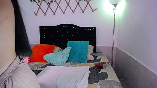 Snapshot of naughty_girl_4u chatting on November 24, 2025, 4:18 pm naughty girl 4u online show from November 24, 2025, 4:18 pm