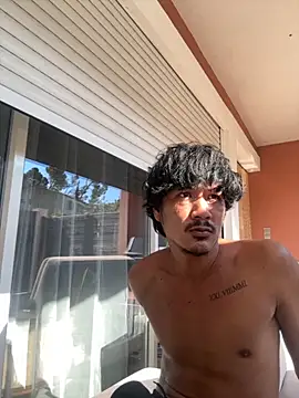 juniiorre online show from October 18, 2025, 11:55 am