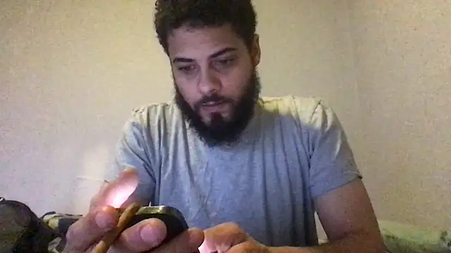 Snapshot of mondo29 chatting on February 25, 2025, 10:50 pm mondo29 online show from February 25, 2025, 10:50 pm