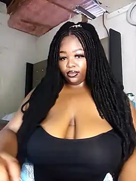 Snapshot of Aaaliyah445 chatting on November 14, 2025, 4:33 am Aaaliyah445 online show from November 14, 2025, 4:33 am