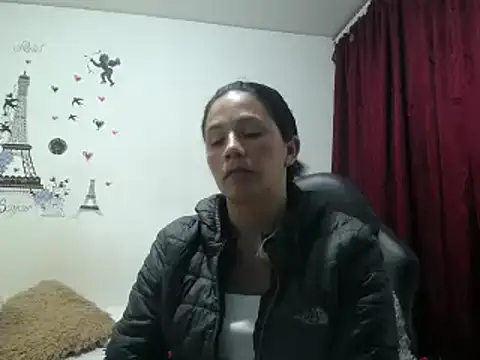 Snapshot of sharoon_cheerry chatting on March 18, 2025, 5:52 am sharoon cheerry online show from March 18, 2025, 5:52 am