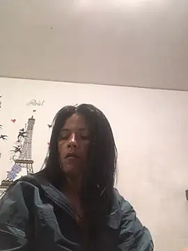 Snapshot of sharoon_cheerry chatting on March 18, 2025, 5:42 pm sharoon cheerry online show from March 18, 2025, 5:42 pm