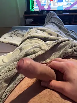 Snapshot of David19932908 chatting on February 16, 2025, 8:22 pm David19932908 online show from February 16, 2025, 8:22 pm