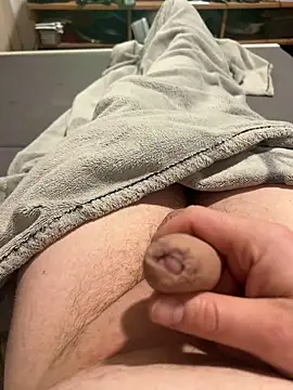 Snapshot of David19932908 chatting on March 3, 2025, 8:32 pm David19932908 online show from March 3, 2025, 8:32 pm