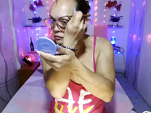 Snapshot of UrAsianPrincessDanie chatting on December 12, 2024, 7:52 am UrAsianPrincessDanie online show from December 12, 2024, 7:52 am