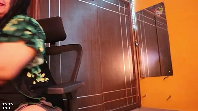 Snapshot of AgniPriya chatting on February 8, 2025, 11:24 pm AgniPriya online show from February 8, 2025, 11:24 pm