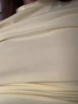 MiaBlossom online show from October 4, 2025, 6:28 pm