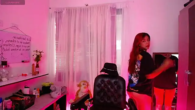 Misslana wn1 online show from December 27, 2024, 8:18 pm