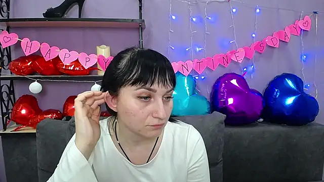 NinaFlawlees online show from February 6, 2025, 5:35 am