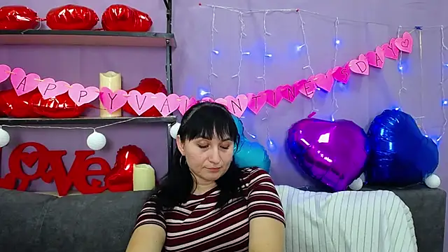 NinaFlawlees online show from February 10, 2025, 2:52 am