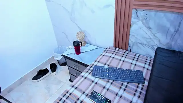 Snapshot of HannyMansonh chatting on February 1, 2025, 3:30 am HannyMansonh online show from February 1, 2025, 3:30 am