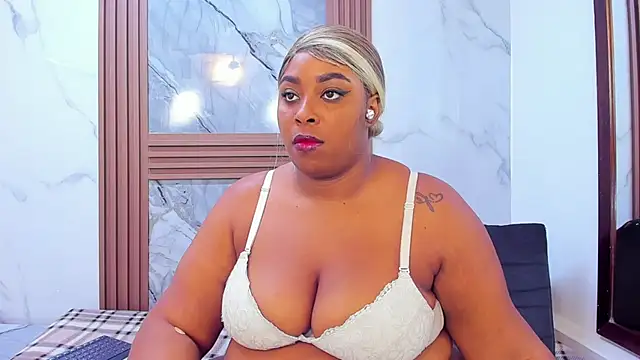 Snapshot of HannyMansonh chatting on February 13, 2025, 6:41 am HannyMansonh online show from February 13, 2025, 6:41 am