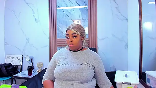 Snapshot of HannyMansonh chatting on February 16, 2025, 3:04 am HannyMansonh online show from February 16, 2025, 3:04 am