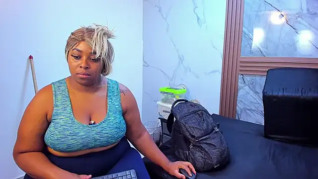 Snapshot of HannyMansonh chatting on February 18, 2025, 3:21 am HannyMansonh online show from February 18, 2025, 3:21 am