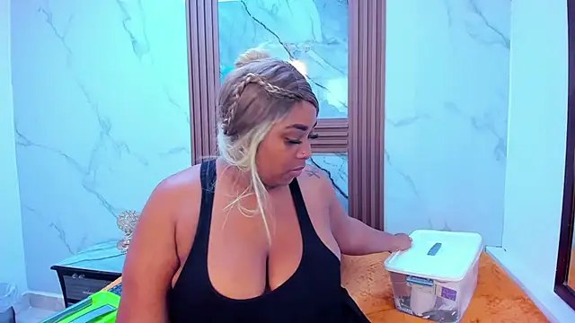 Snapshot of HannyMansonh chatting on February 20, 2025, 3:23 am HannyMansonh online show from February 20, 2025, 3:23 am