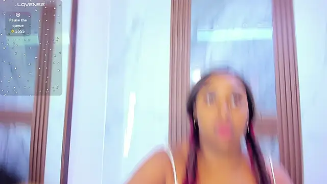 Snapshot of HannyMansonh chatting on October 11, 2025, 3:28 am HannyMansonh online show from October 11, 2025, 3:28 am