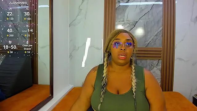 Snapshot of HannyMansonh chatting on October 16, 2025, 3:29 am HannyMansonh online show from October 16, 2025, 3:29 am