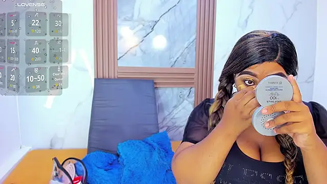 Snapshot of HannyMansonh chatting on October 31, 2025, 3:40 am HannyMansonh online show from October 31, 2025, 3:40 am