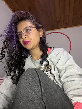 Hathorlove online show from March 6, 2025, 2:51 am