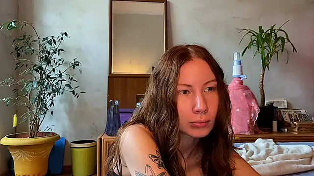 elfess online show from September 15, 2025, 10:04 am