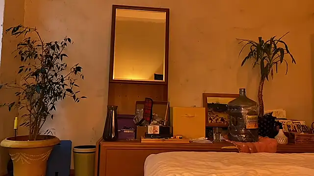 elfess online show from September 21, 2025, 3:35 pm