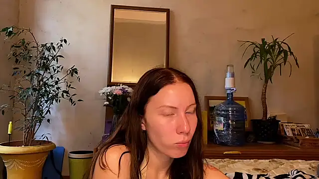 elfess online show from October 11, 2025, 7:07 am