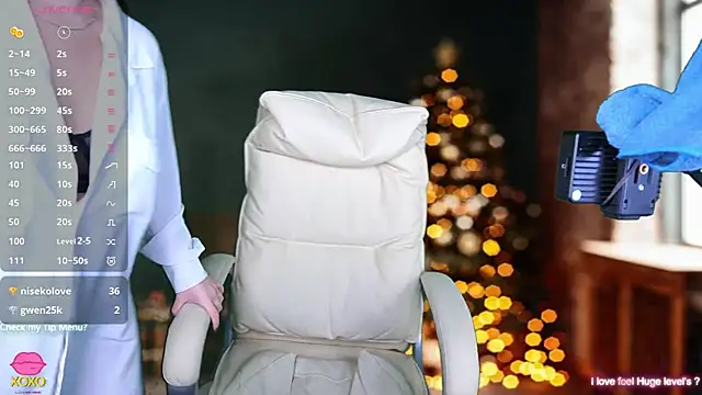 Snapshot of AfinaAmmor chatting on December 18, 2024, 6:14 pm AfinaAmmor online show from December 18, 2024, 6:14 pm