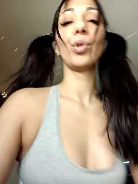 LeticiaWoods online show from December 27, 2024, 8:24 am