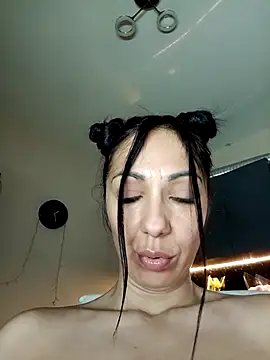 LeticiaWoods online show from March 17, 2025, 10:27 am