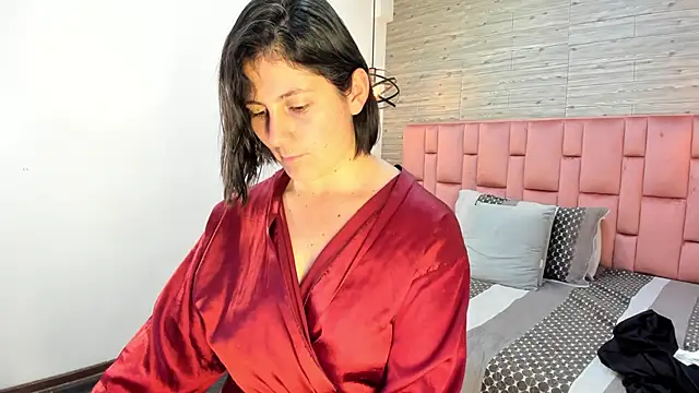 Snapshot of SarahDeyvis chatting on March 4, 2025, 5:03 pm SarahDeyvis online show from March 4, 2025, 5:03 pm