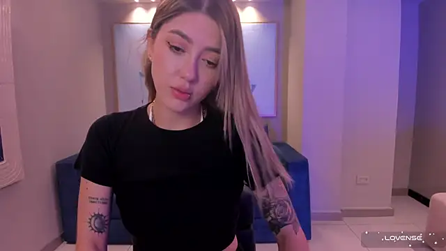 EveBensonX online show from February 9, 2025, 12:30 pm