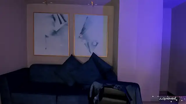 EveBensonX online show from March 5, 2025, 3:18 pm