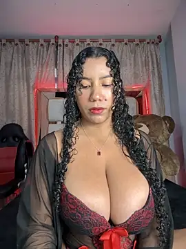 Snapshot of serena_willow chatting on November 5, 2025, 10:59 am serena willow online show from November 5, 2025, 10:59 am