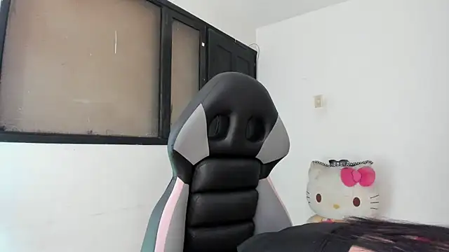 smile sweetpao online show from February 14, 2025, 10:25 pm