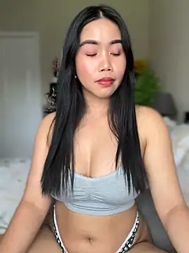 JazzieXo online show from December 5, 2024, 8:55 pm