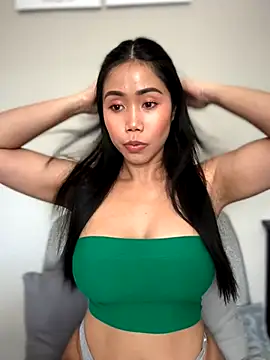 JazzieXo online show from October 2, 2025, 6:48 pm