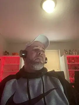 Snapshot of Cristian-Brayan chatting on February 9, 2025, 1:35 pm Cristian-Brayan online show from February 9, 2025, 1:35 pm