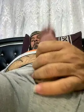 Cristian-Brayan online show from December 3, 2025, 5:33 pm