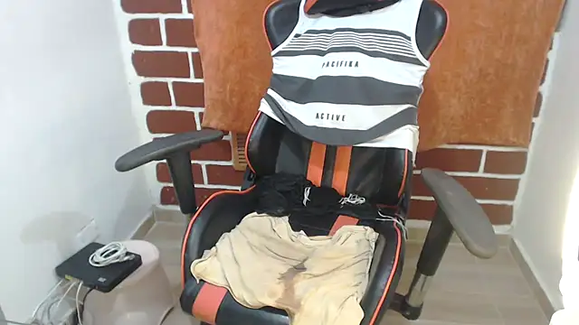 Valentina lara01 online show from December 3, 2024, 8:49 am