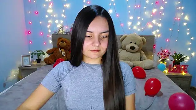 JasmineAsha online show from January 17, 2025, 1:35 pm