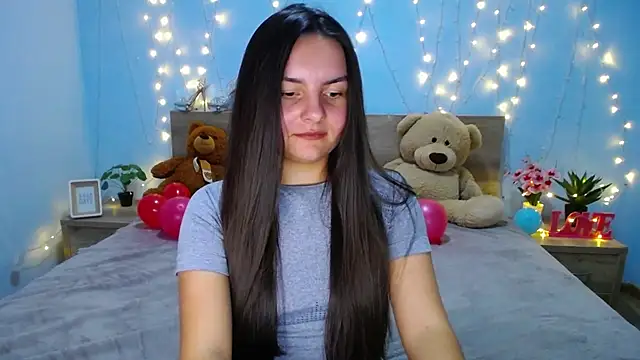 JasmineAsha online show from January 17, 2025, 4:57 pm