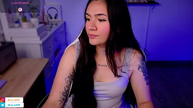 Snapshot of ImLui_lu chatting on November 9, 2025, 11:03 pm ImLui lu online show from November 9, 2025, 11:03 pm