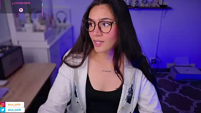 Snapshot of ImLui_lu chatting on December 13, 2025, 10:04 pm ImLui lu online show from December 13, 2025, 10:04 pm